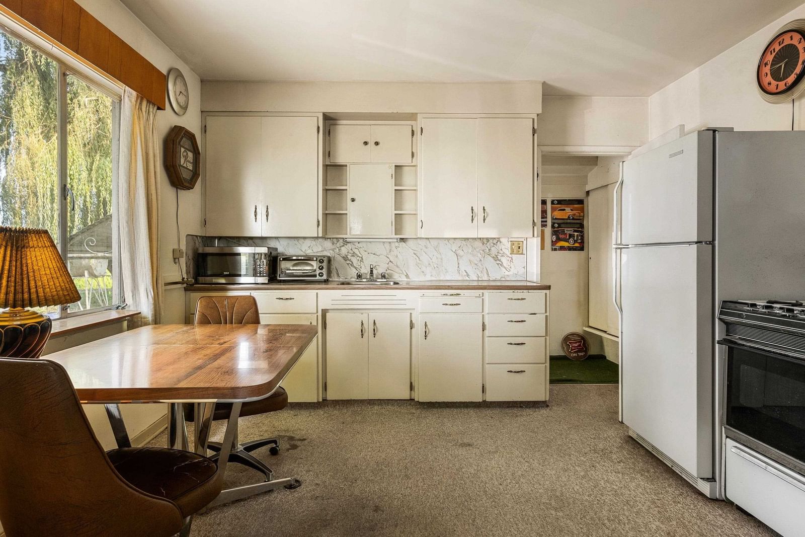 Listing Image 11