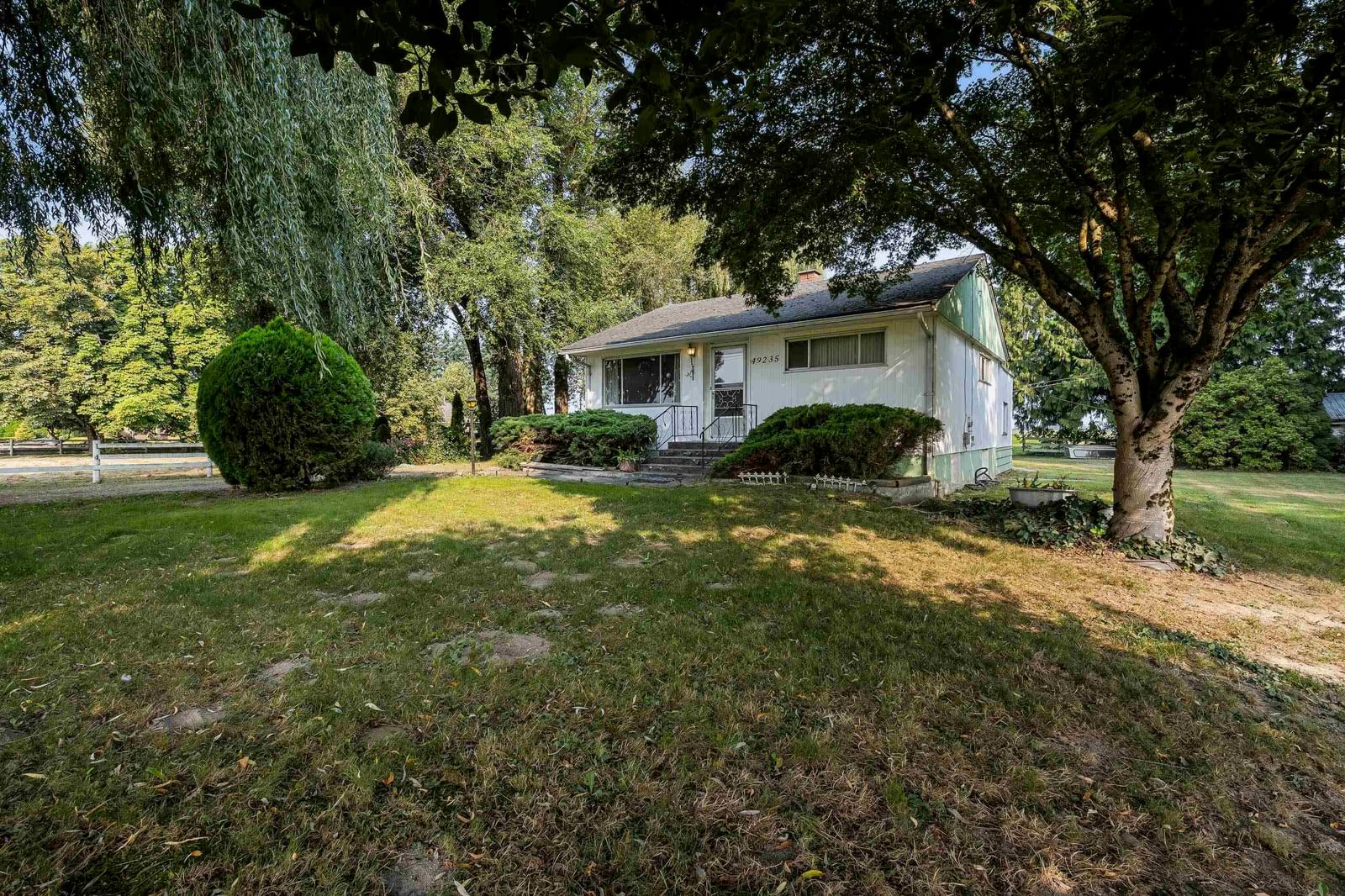 Listing Image 6