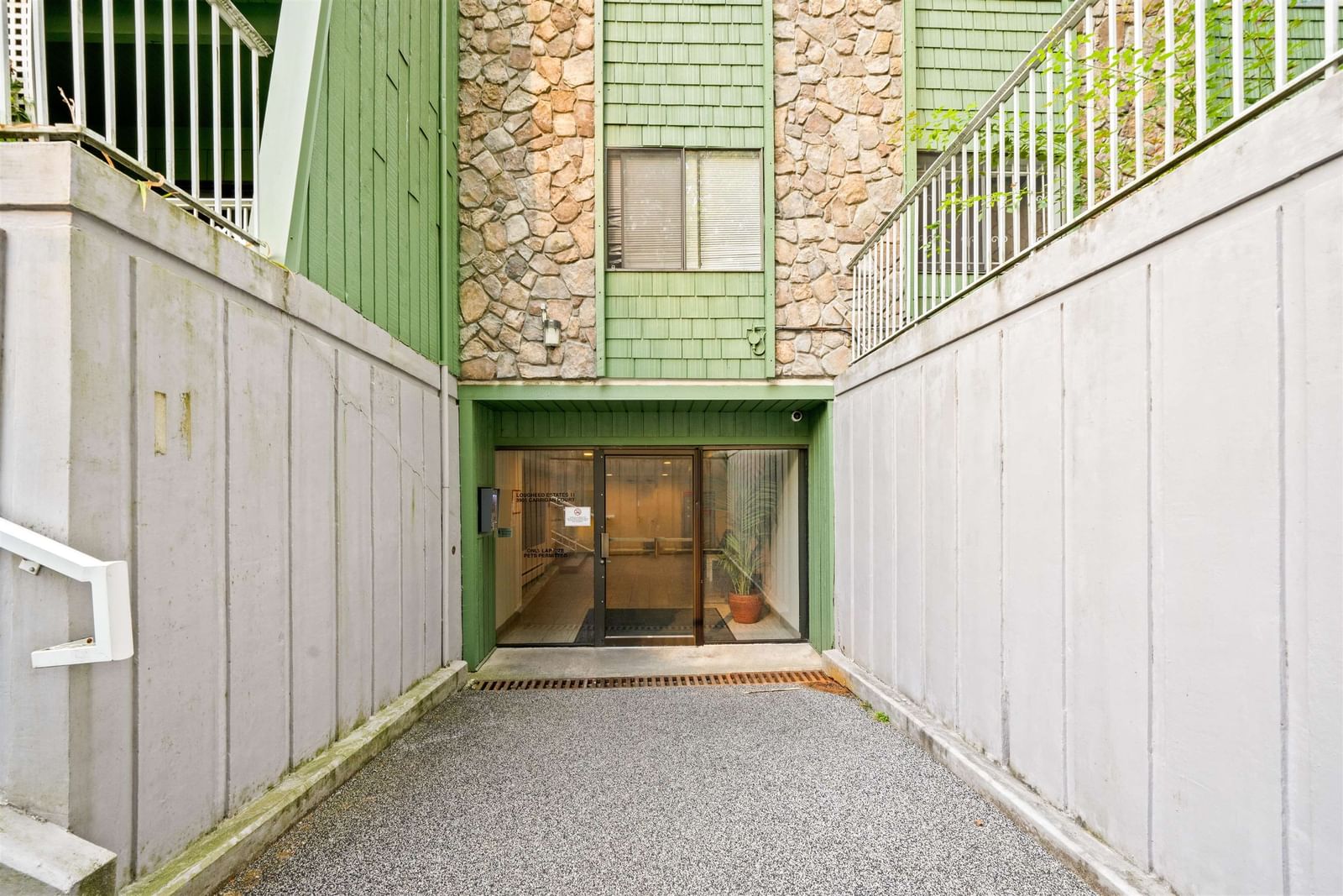 Listing Image 39