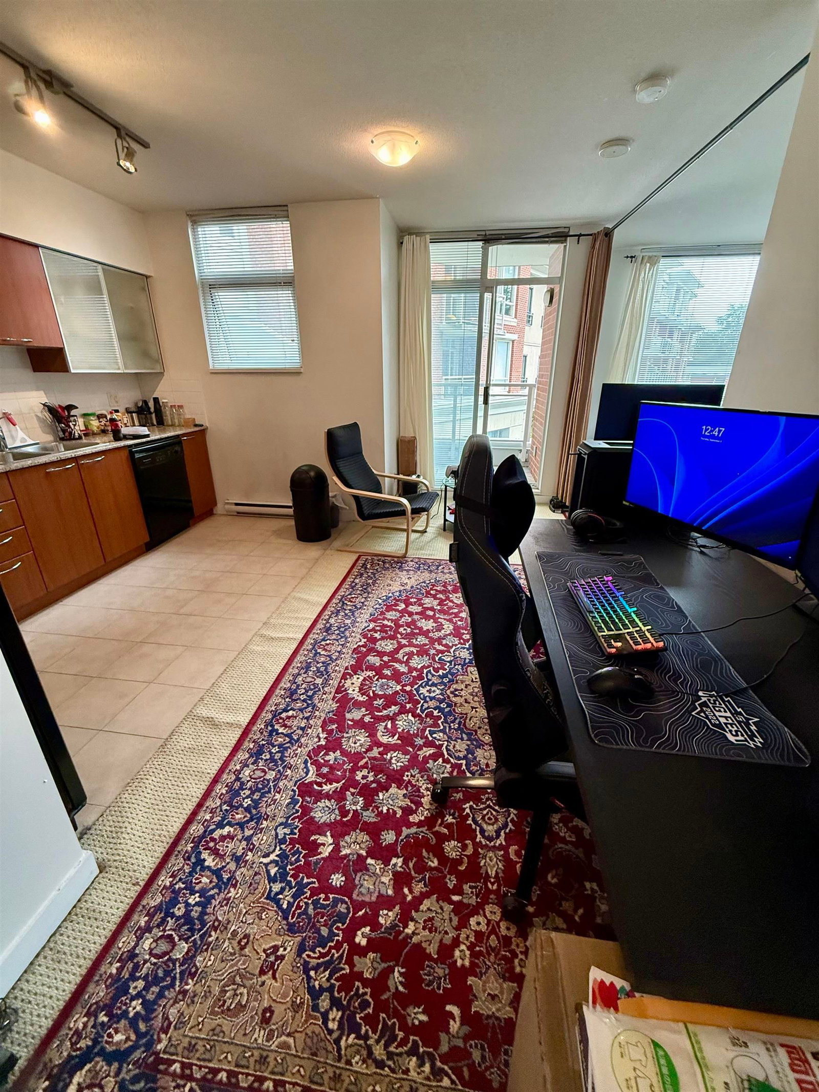 Listing Image 10