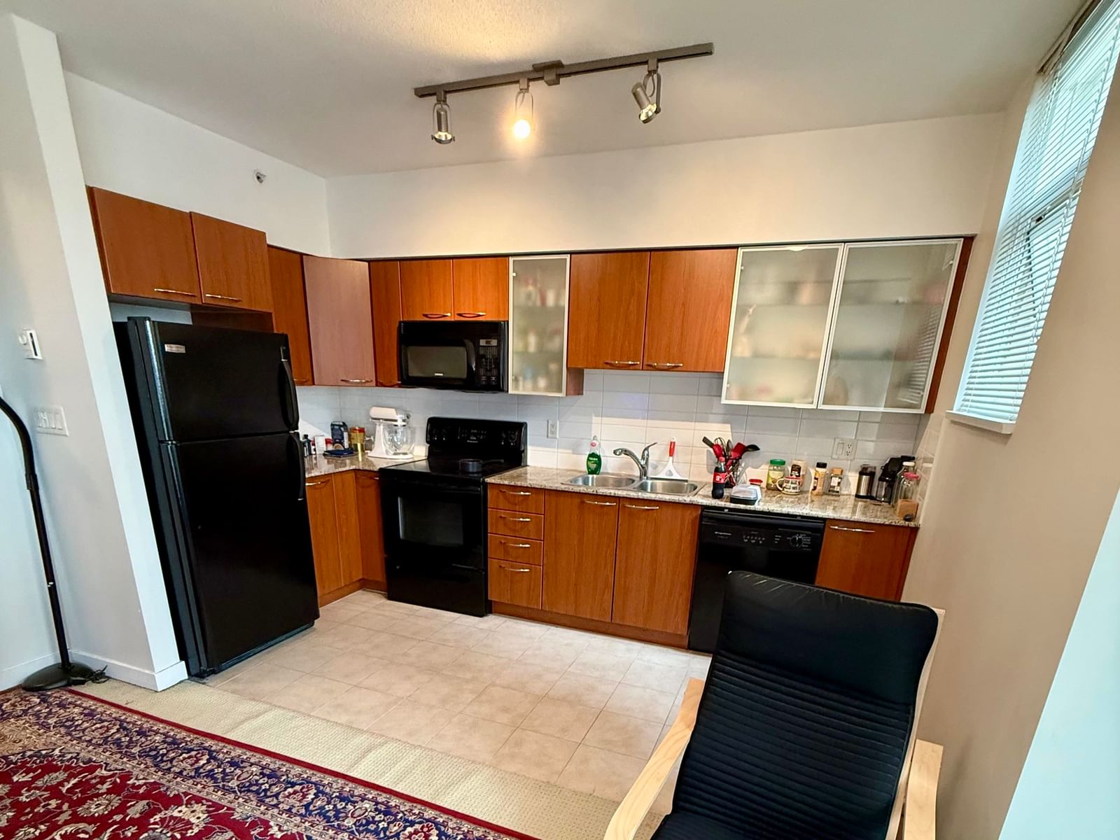 Listing Image 5