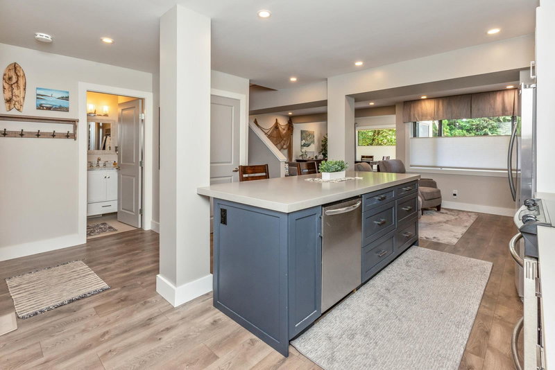 15804 Mcbeth Road, Surrey, V4A 5X3 | Image 3