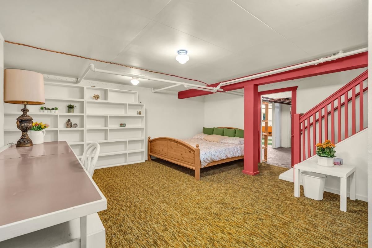 Listing Image 19