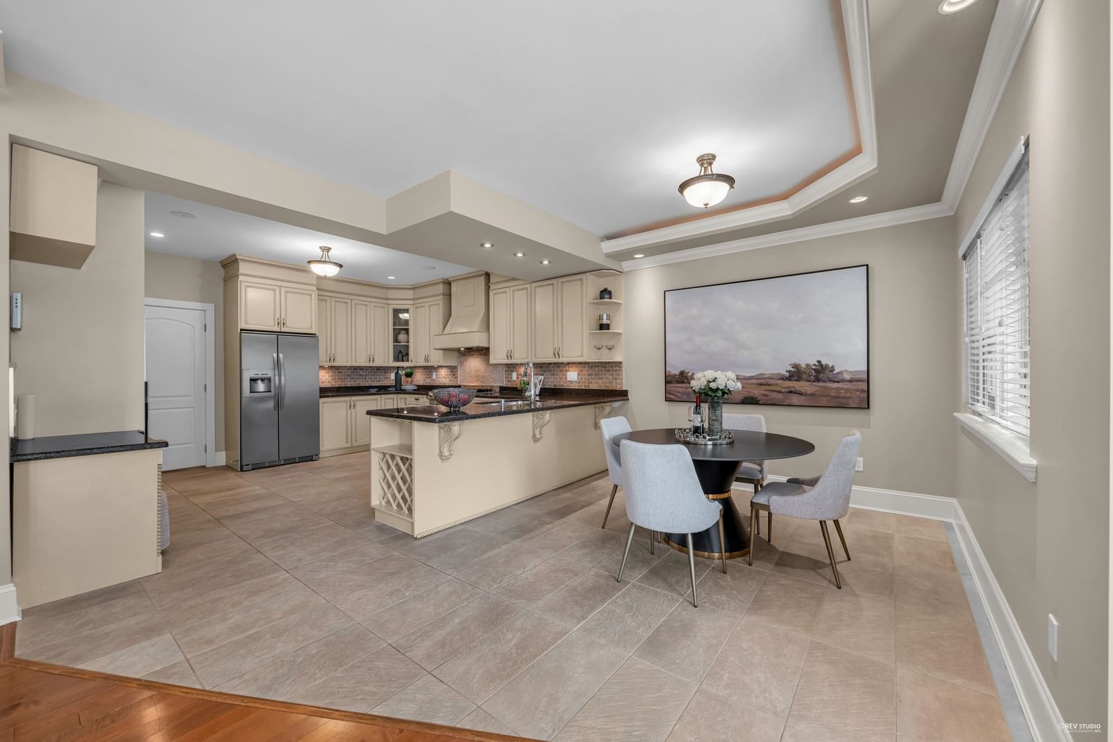 Listing Image 12