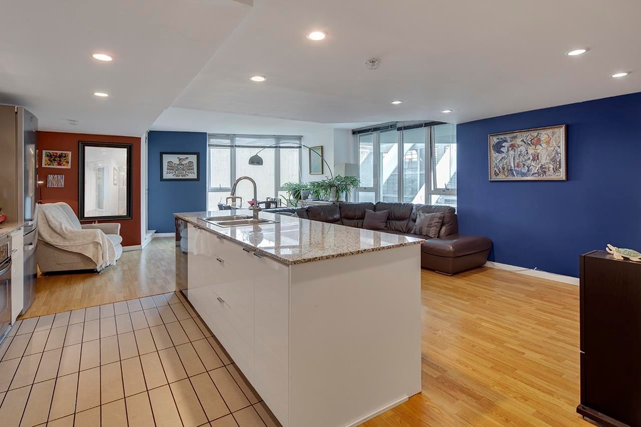 Listing Image 14