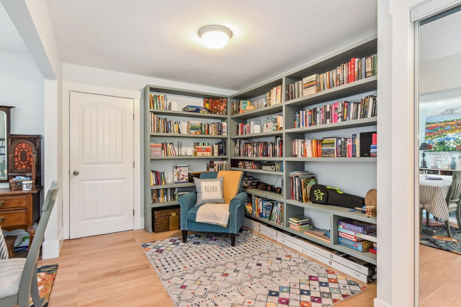 Listing Image 9