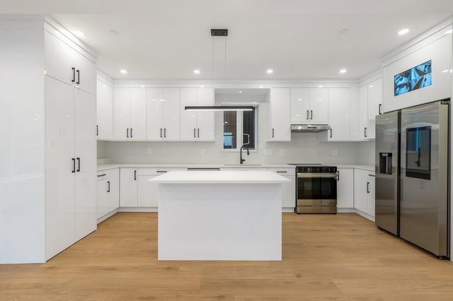 2 - 3096 Vanness Avenue