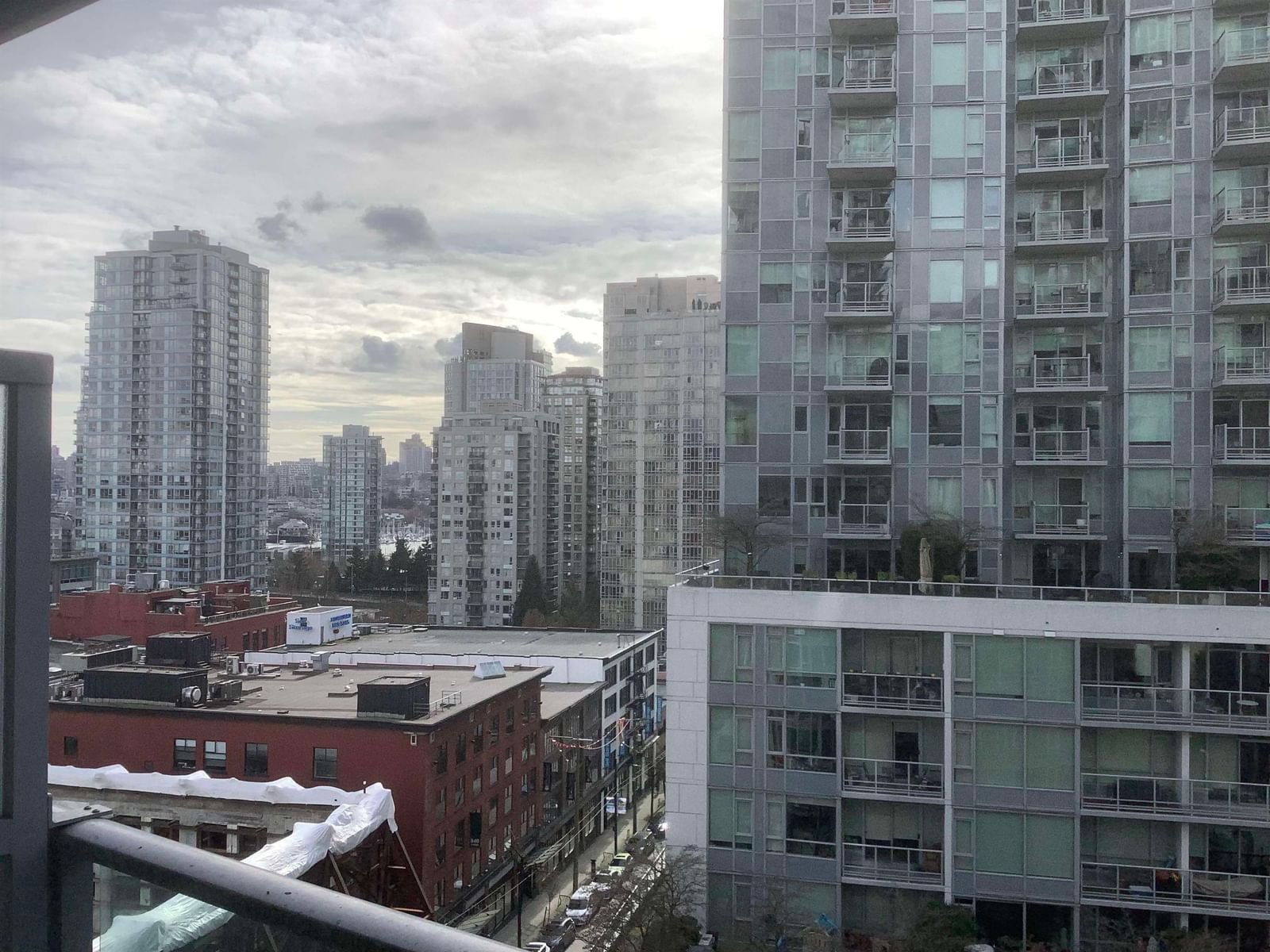 Listing Image 12