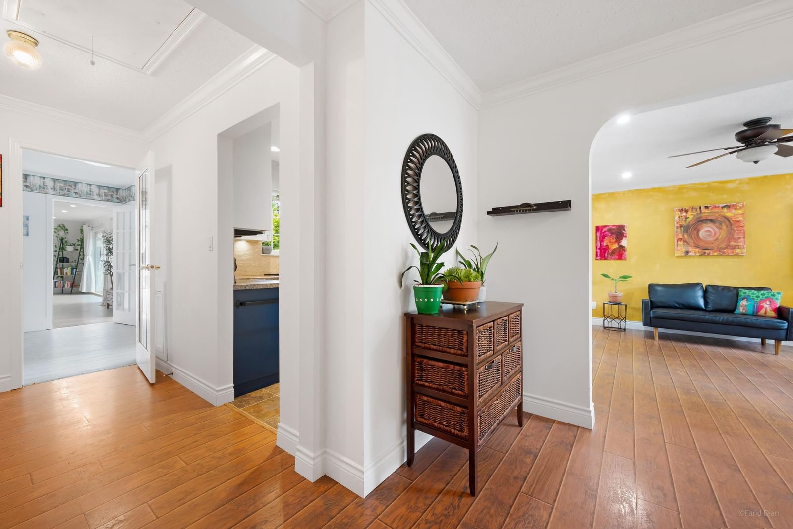 Listing Image 12