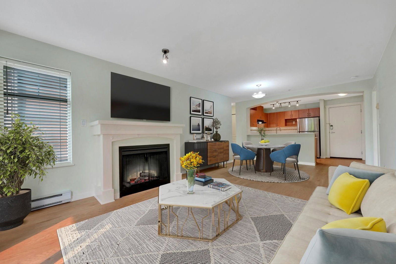 Listing Image 15