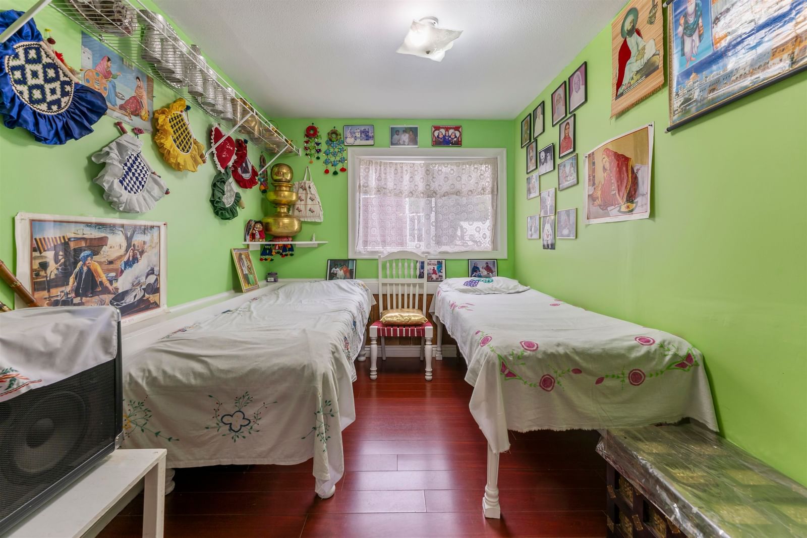 Listing Image 9