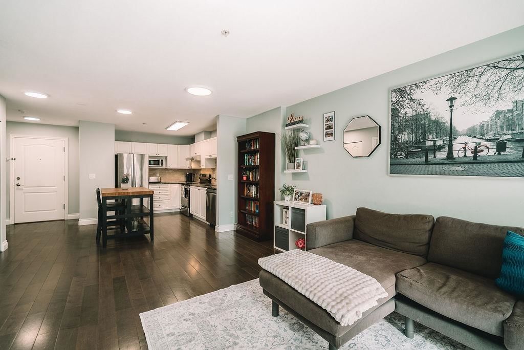 Listing Image 15