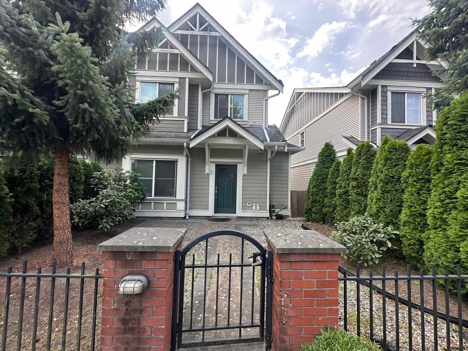 Listing Image 3