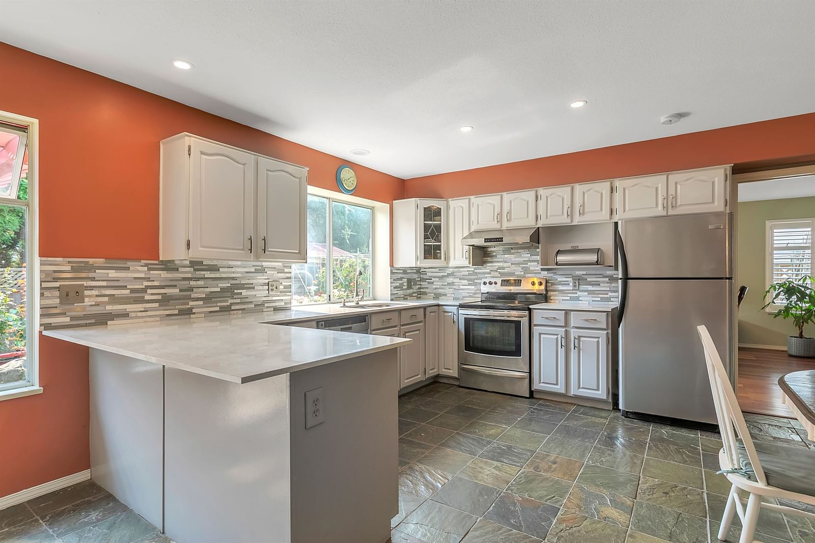 Listing Image 13
