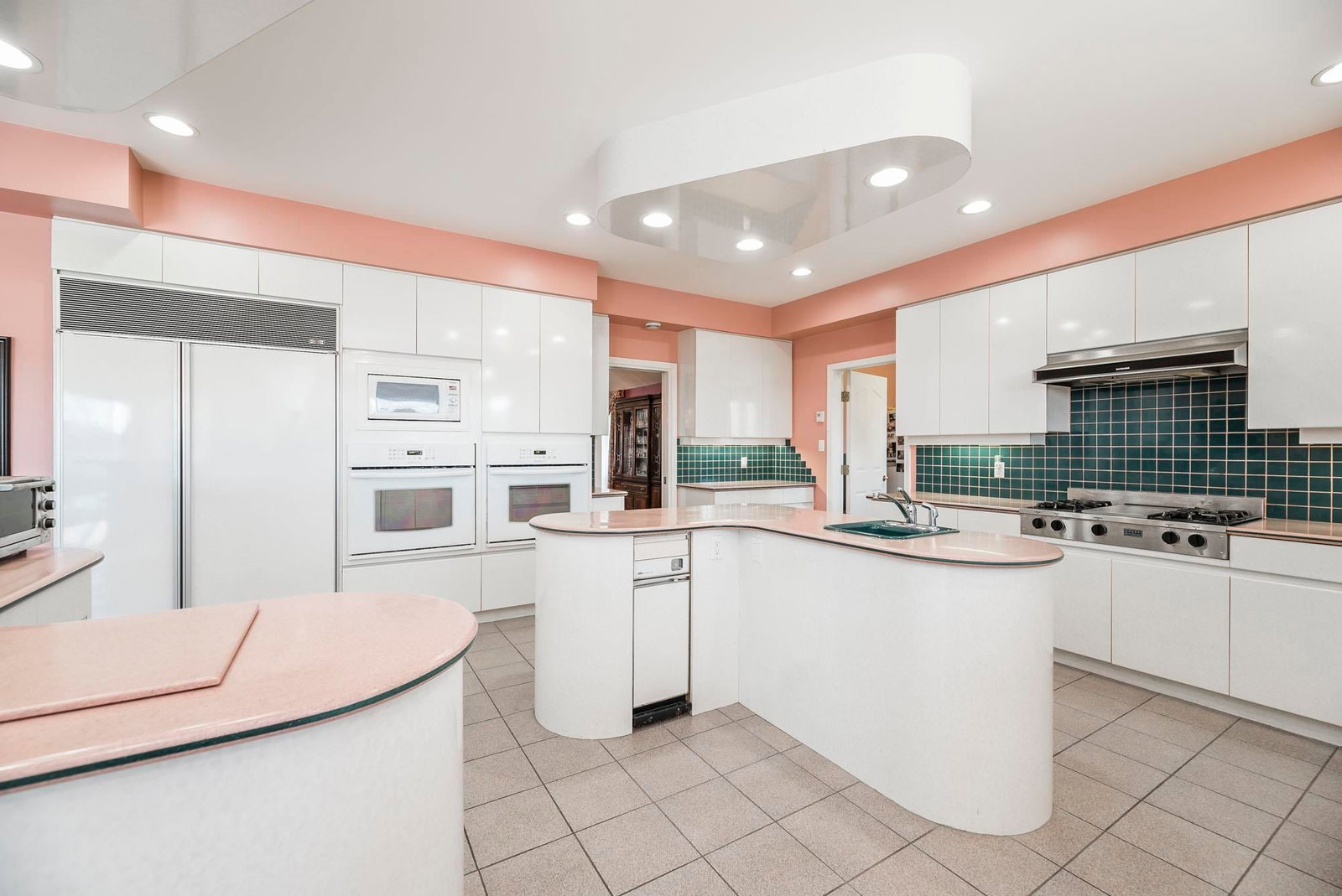 Listing Image 19