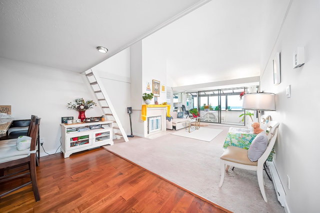 49 - 2202 Folkestone Way