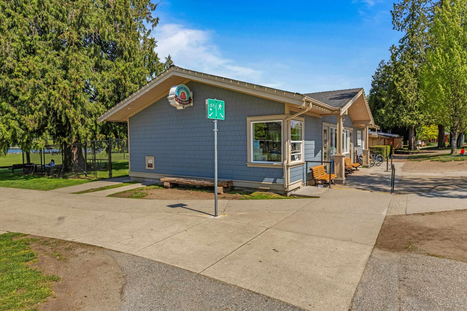 Listing Image 36