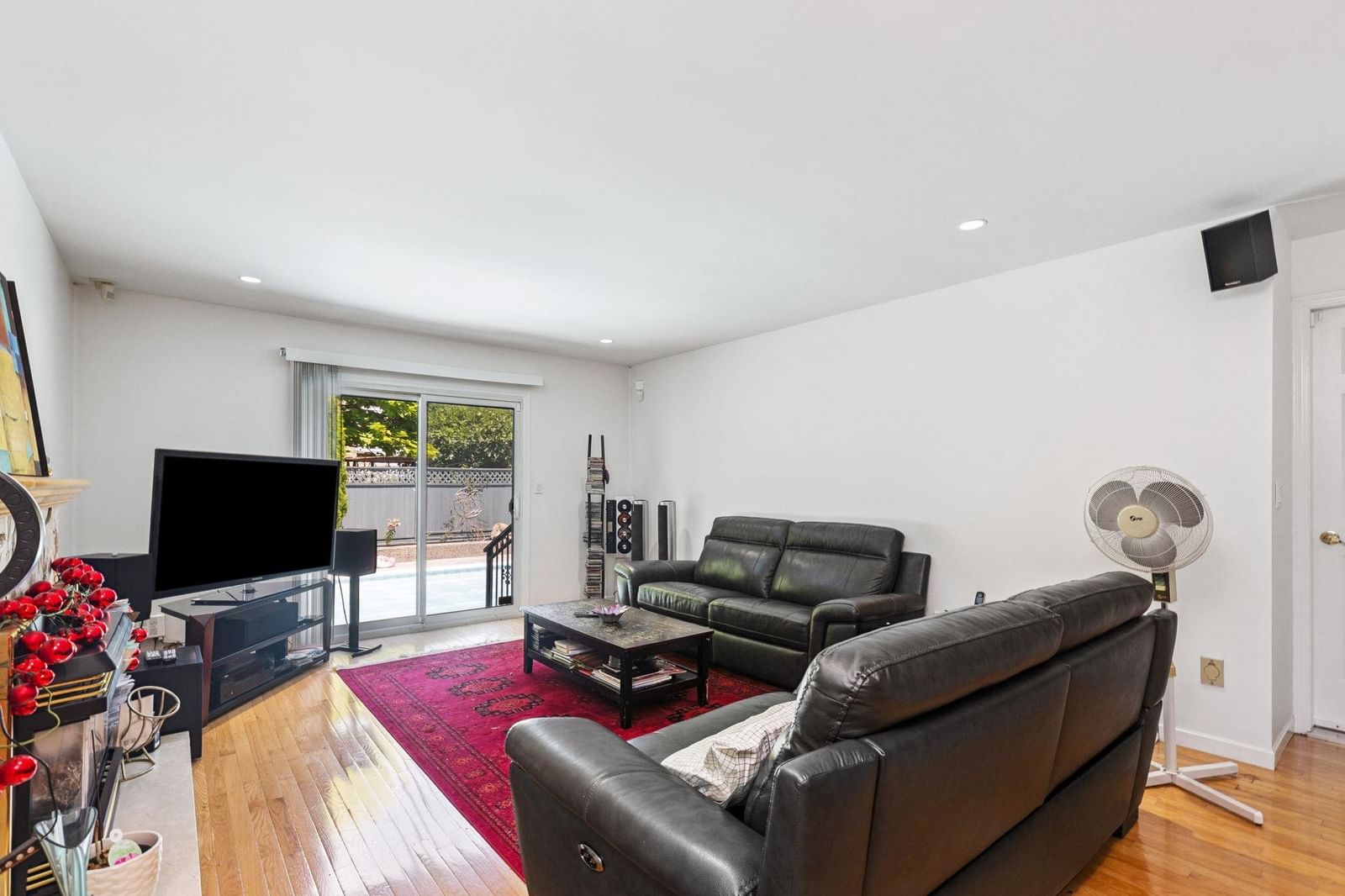 Listing Image 13
