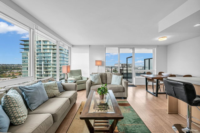 2504 - 8189 Cambie Street