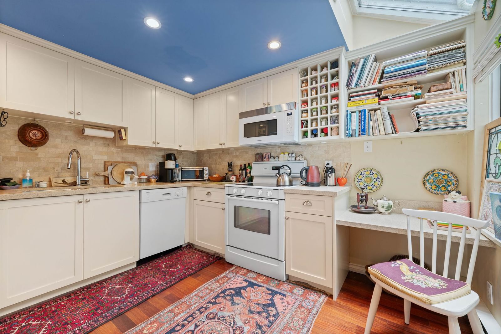 Listing Image 19
