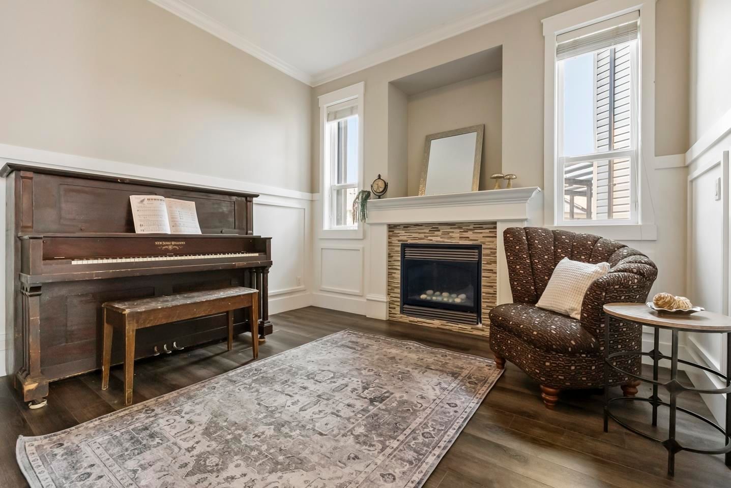 Listing Image 11
