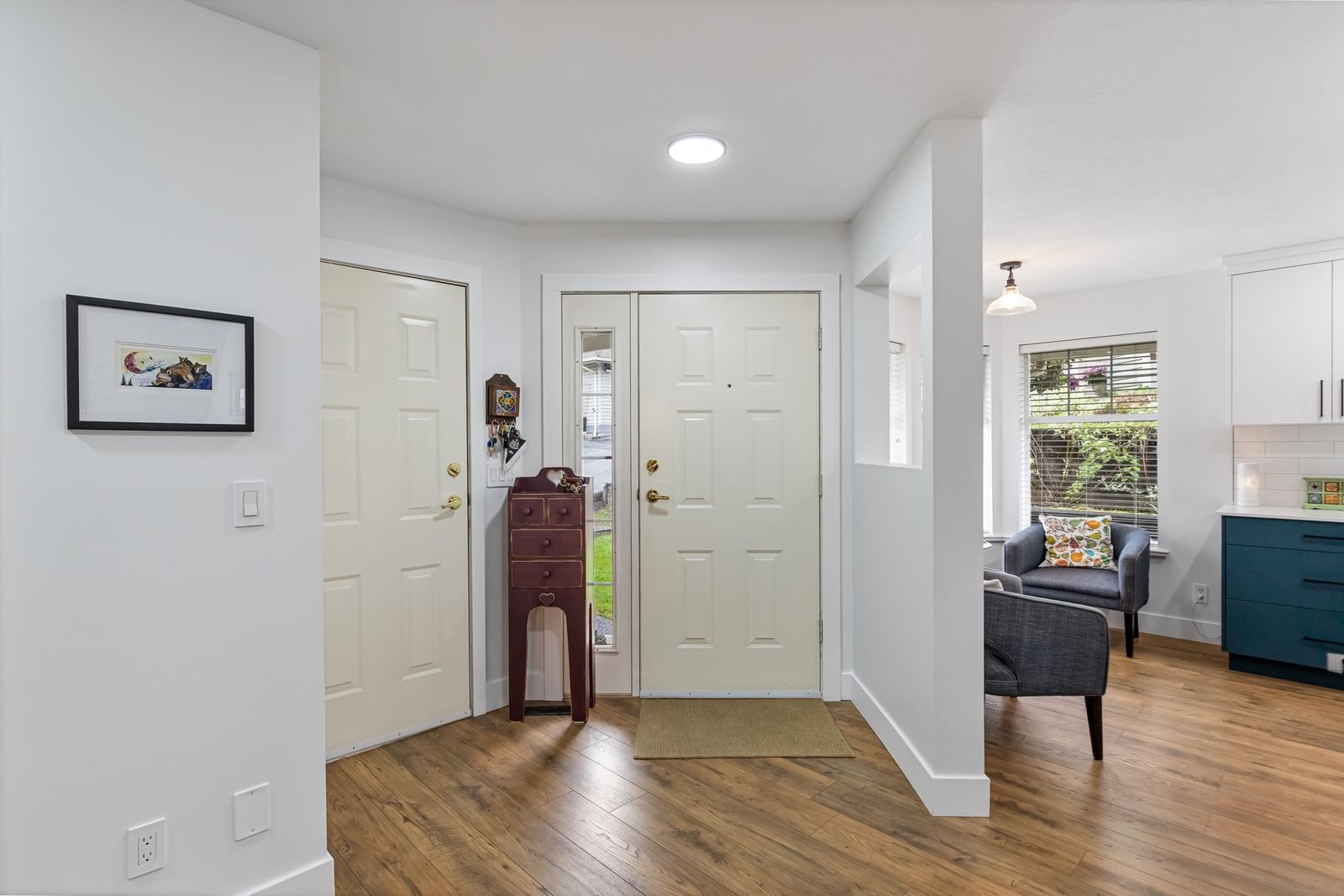 Listing Image 5