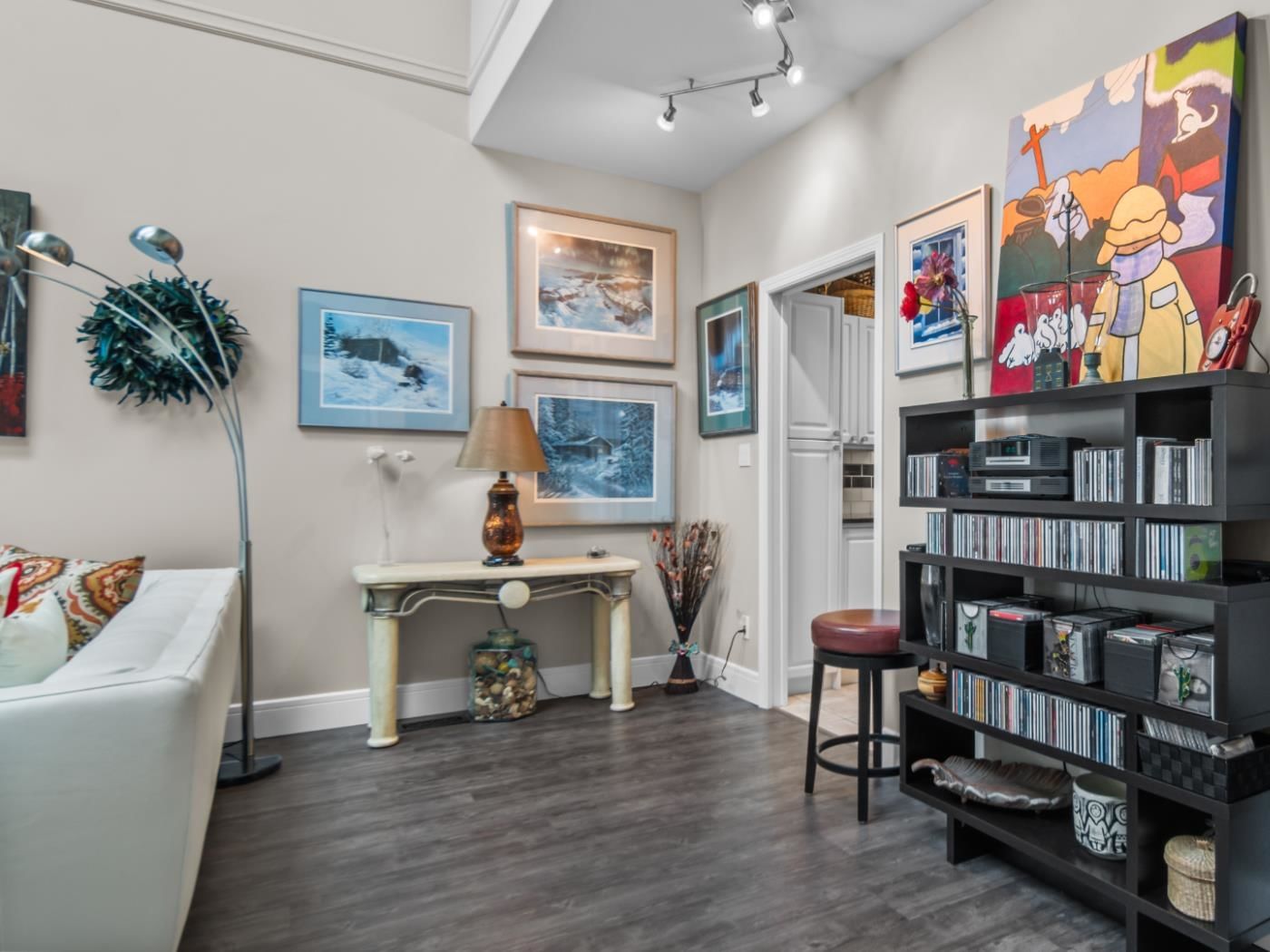 Listing Image 15