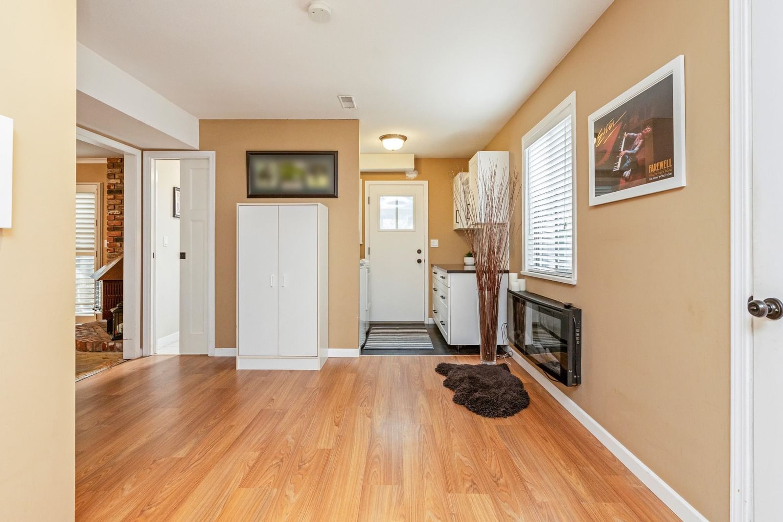 Listing Image 18