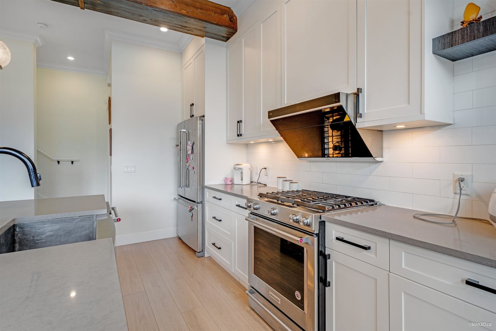 Listing Image 13