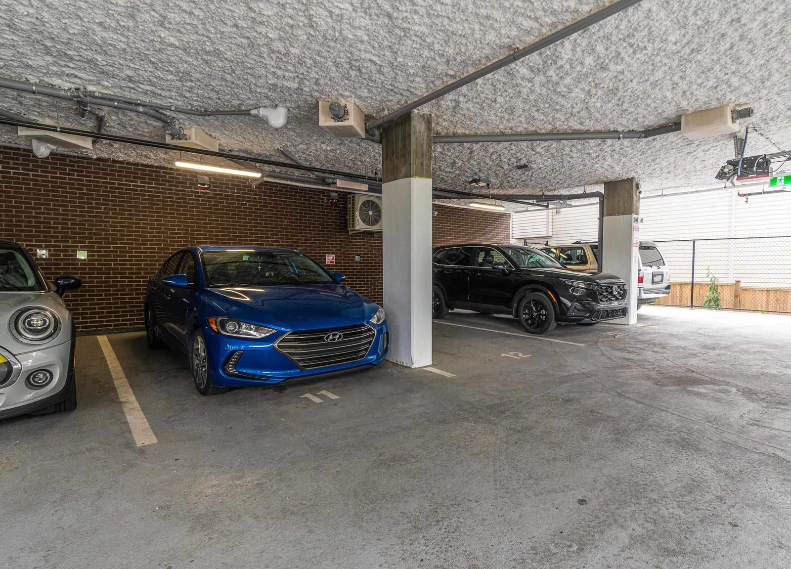 Listing Image 26