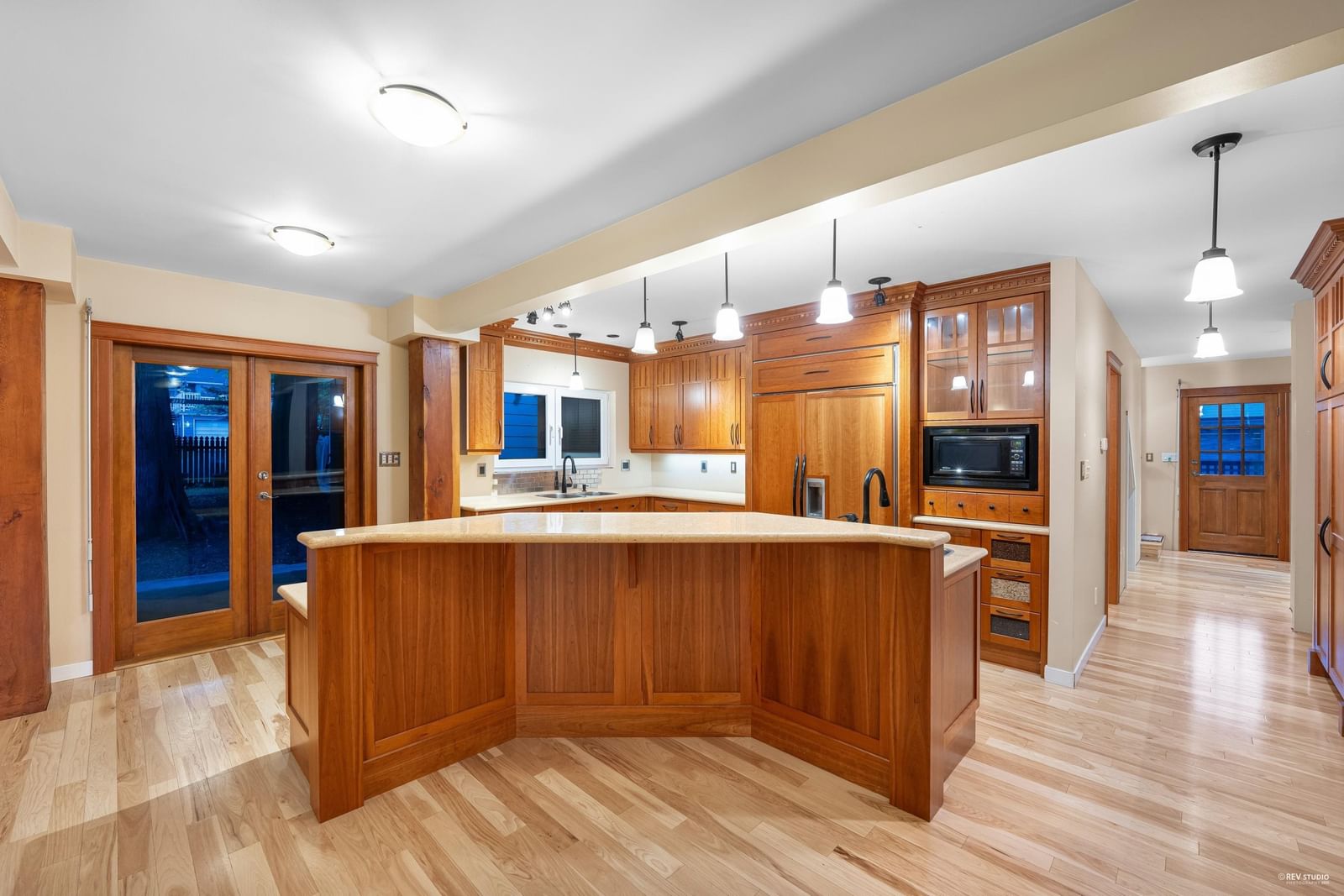 Listing Image 11