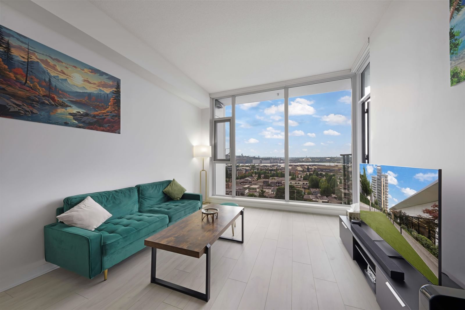 Listing Image 10