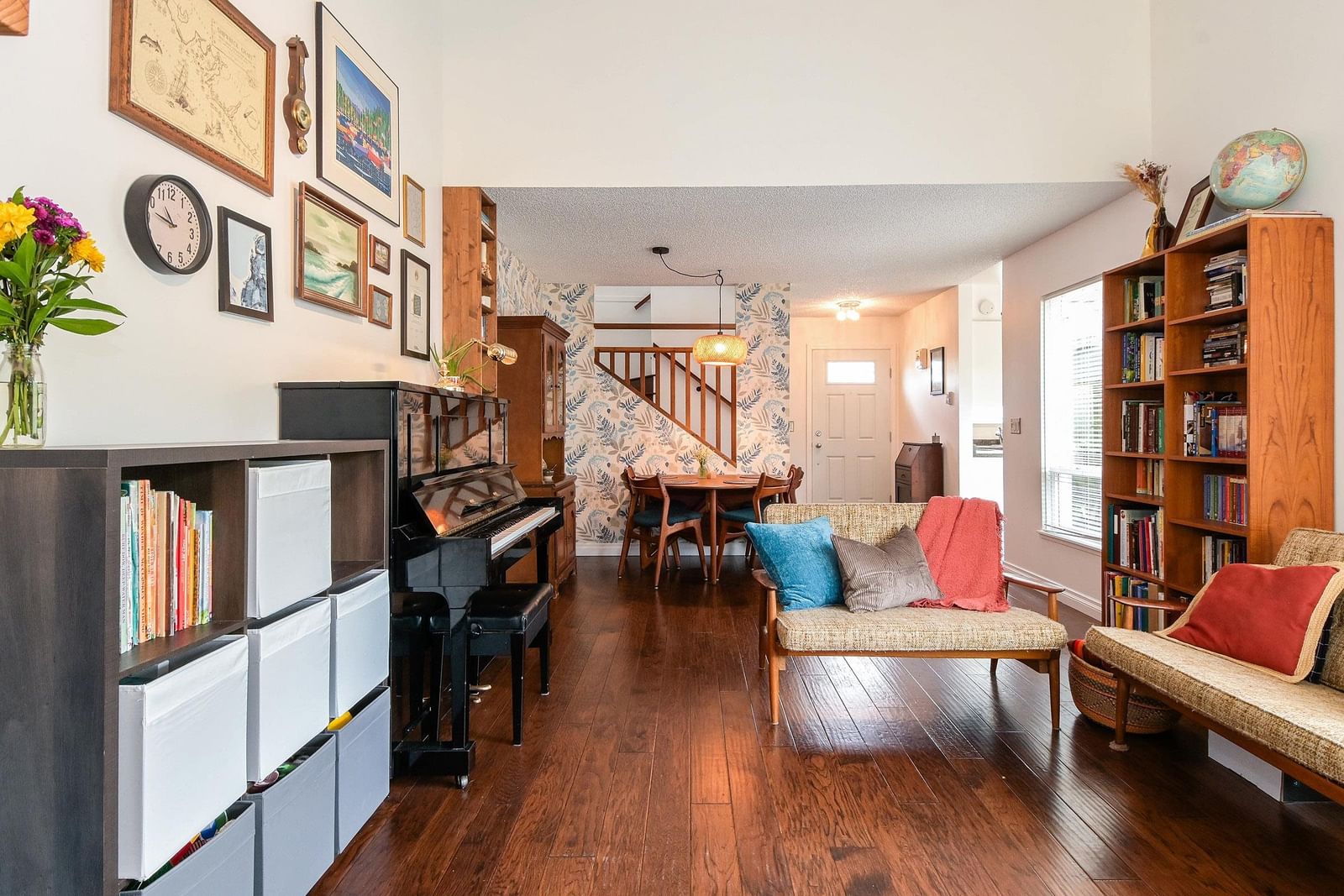 Listing Image 12