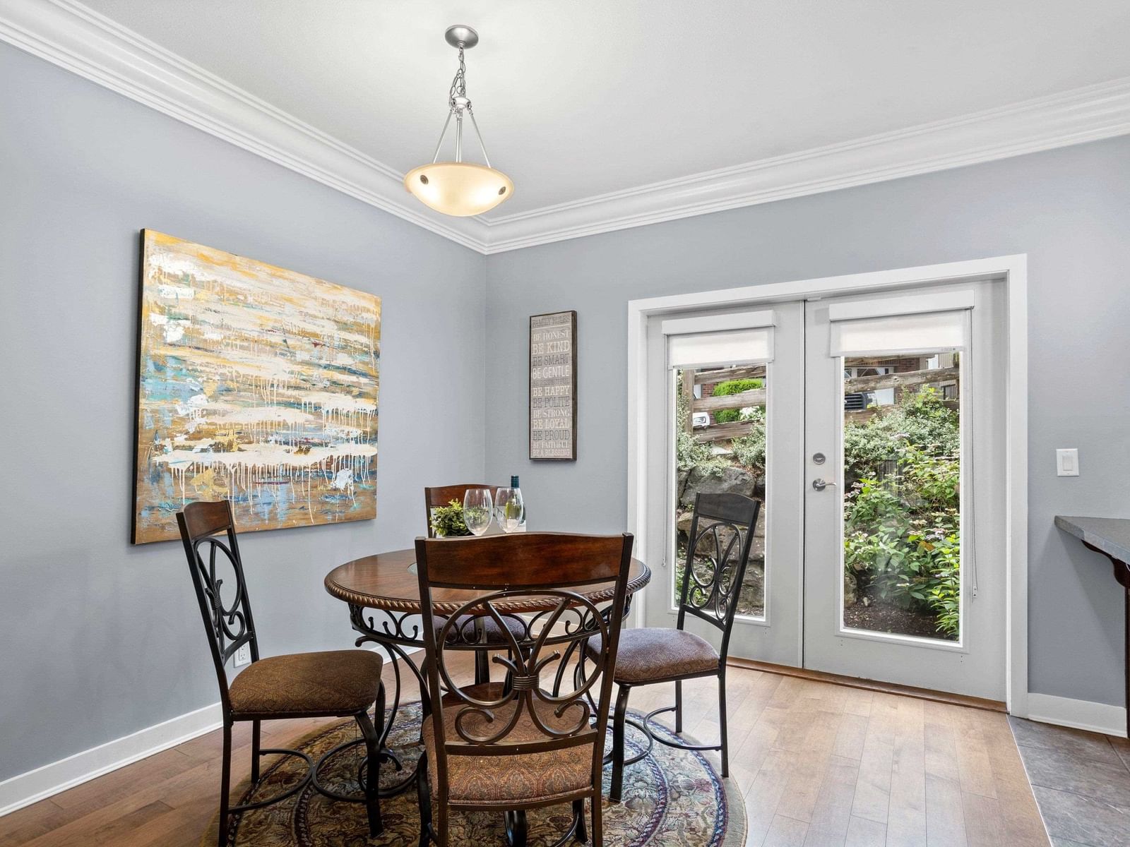Listing Image 9