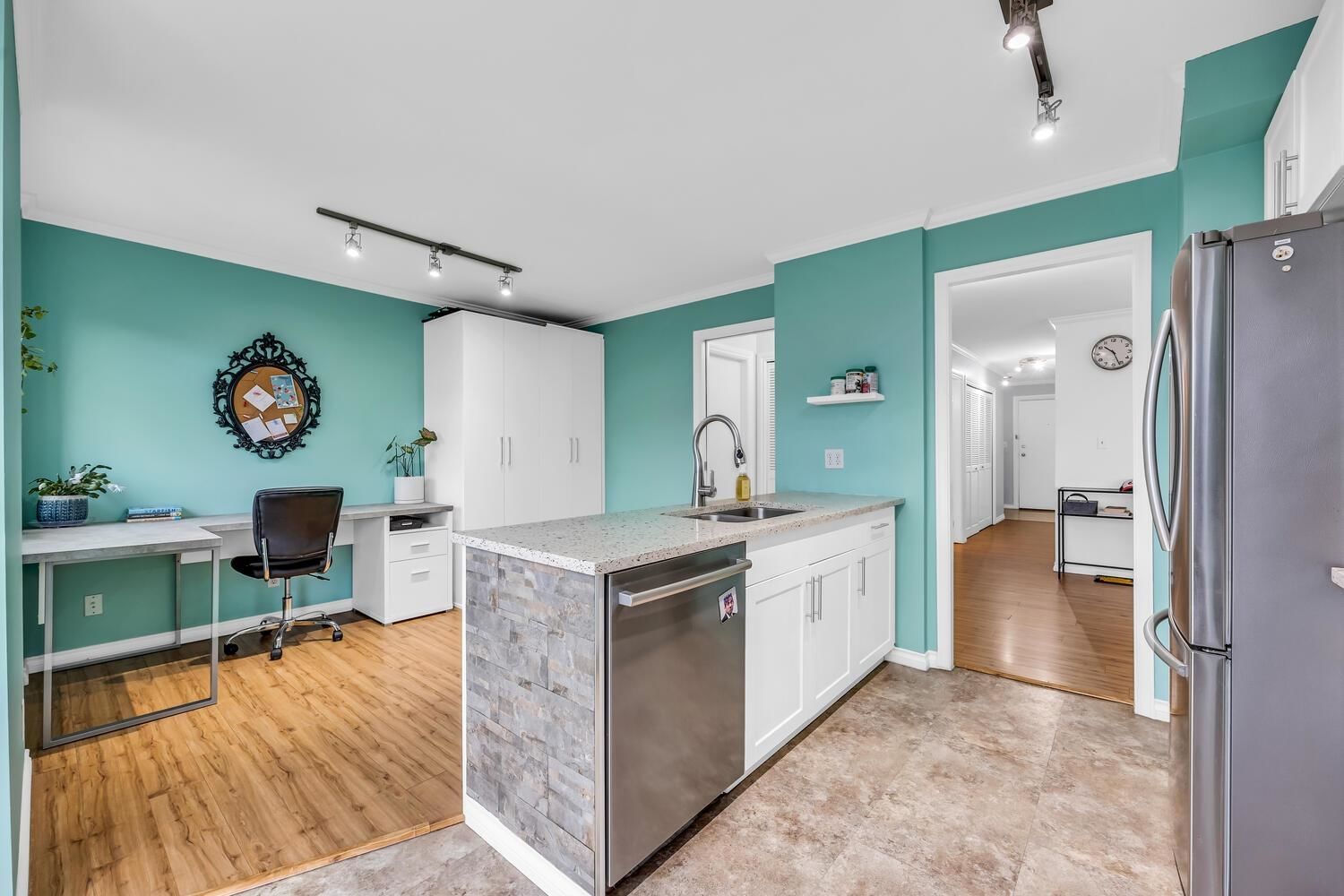Listing Image 23