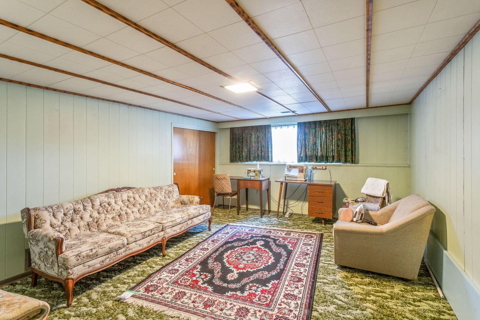 Listing Image 12