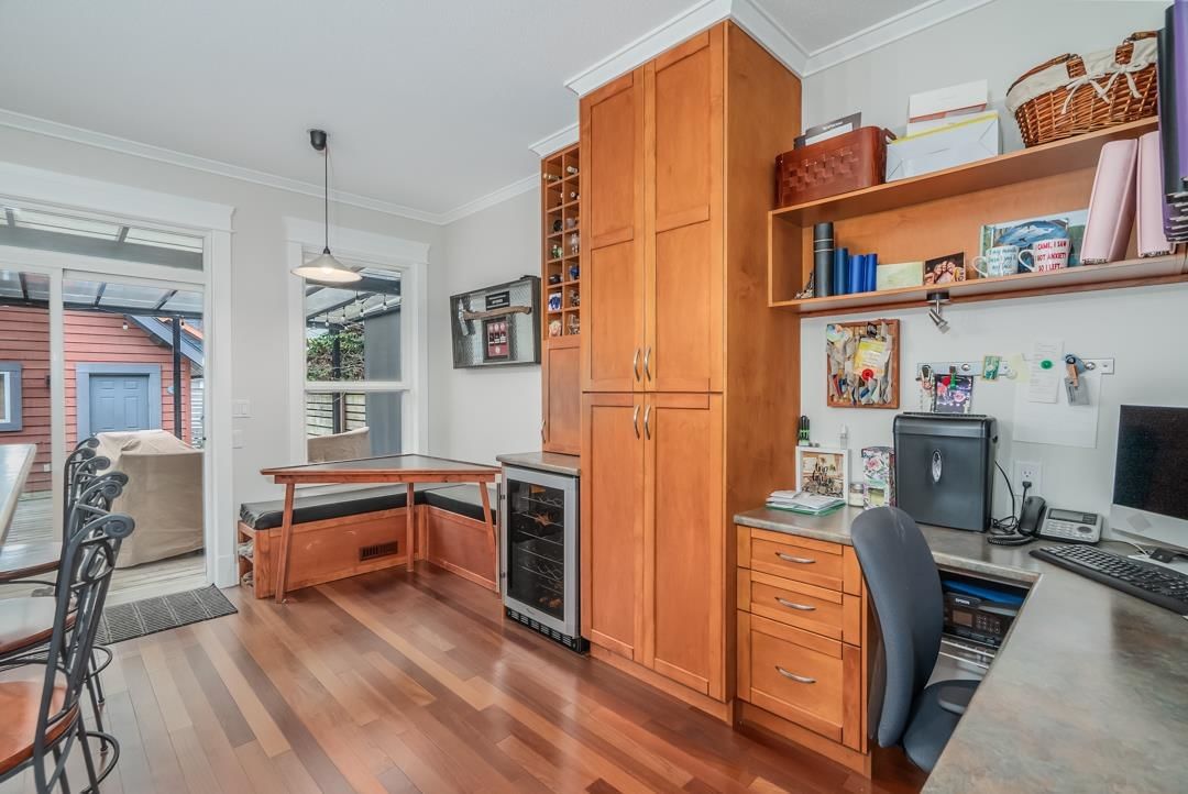 Listing Image 11