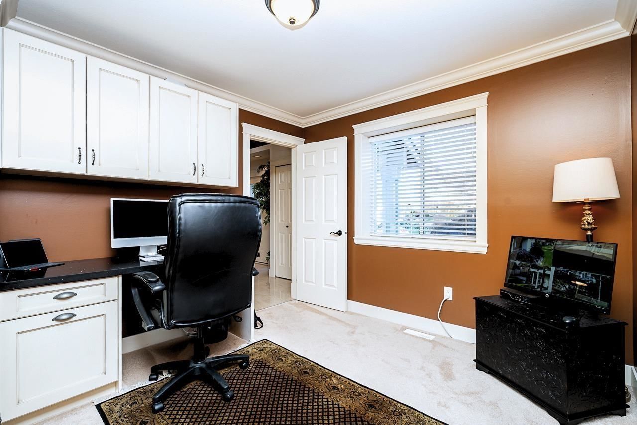 Listing Image 10