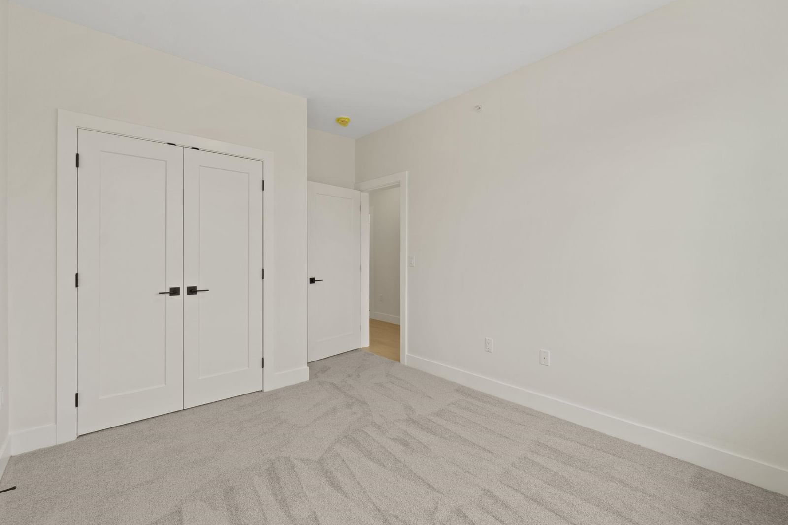Listing Image 26