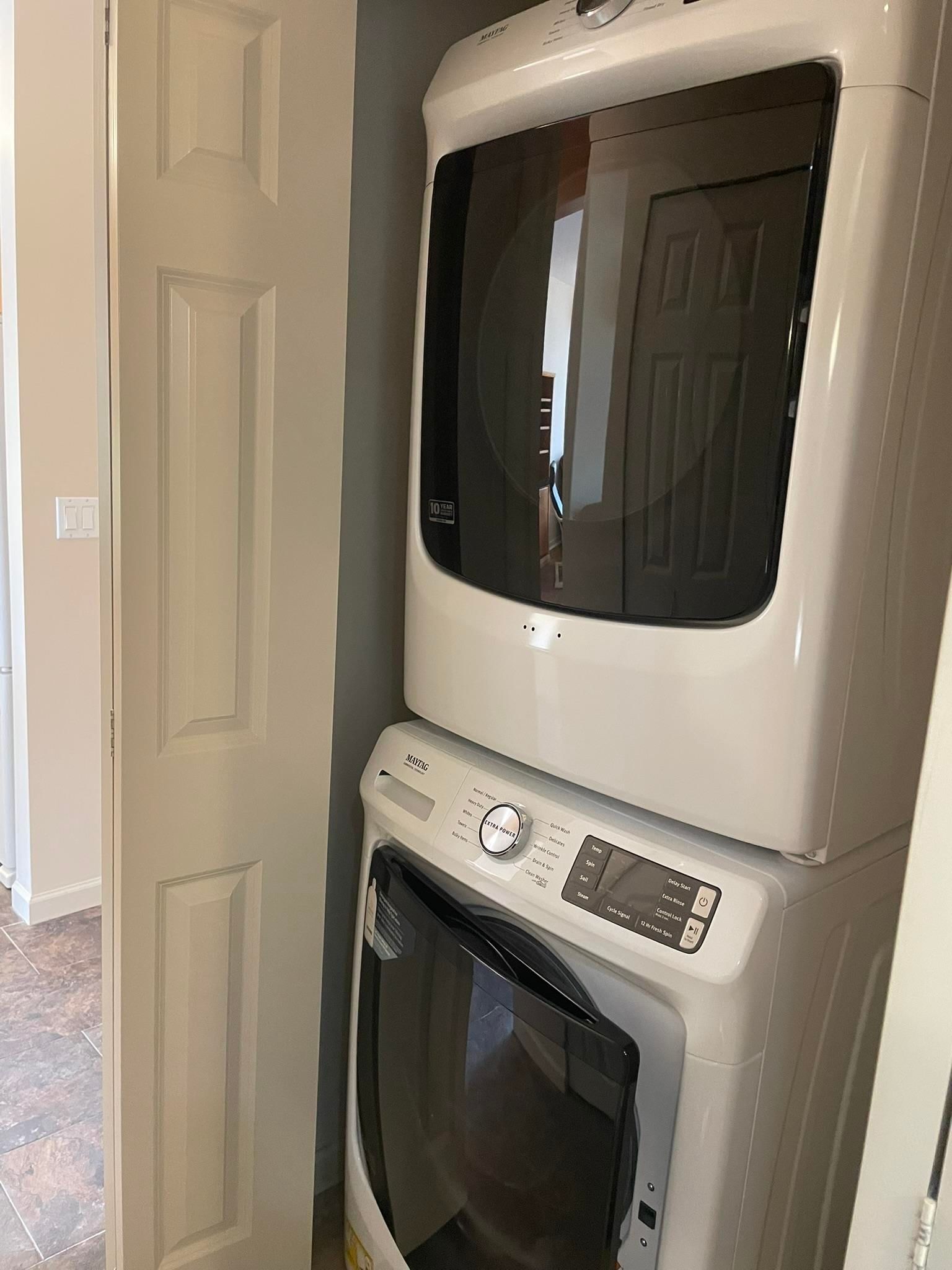 Listing Image 12