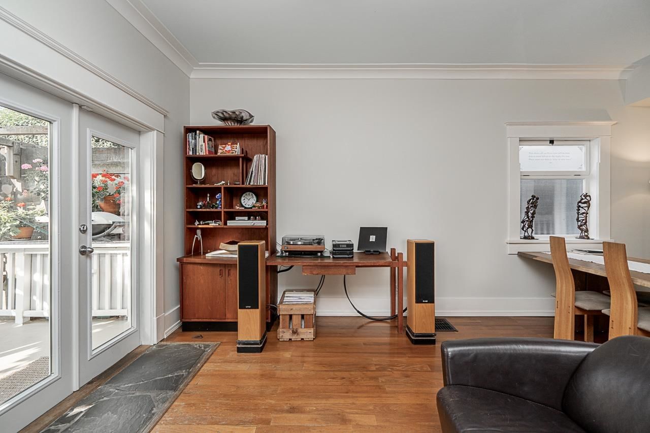 Listing Image 8