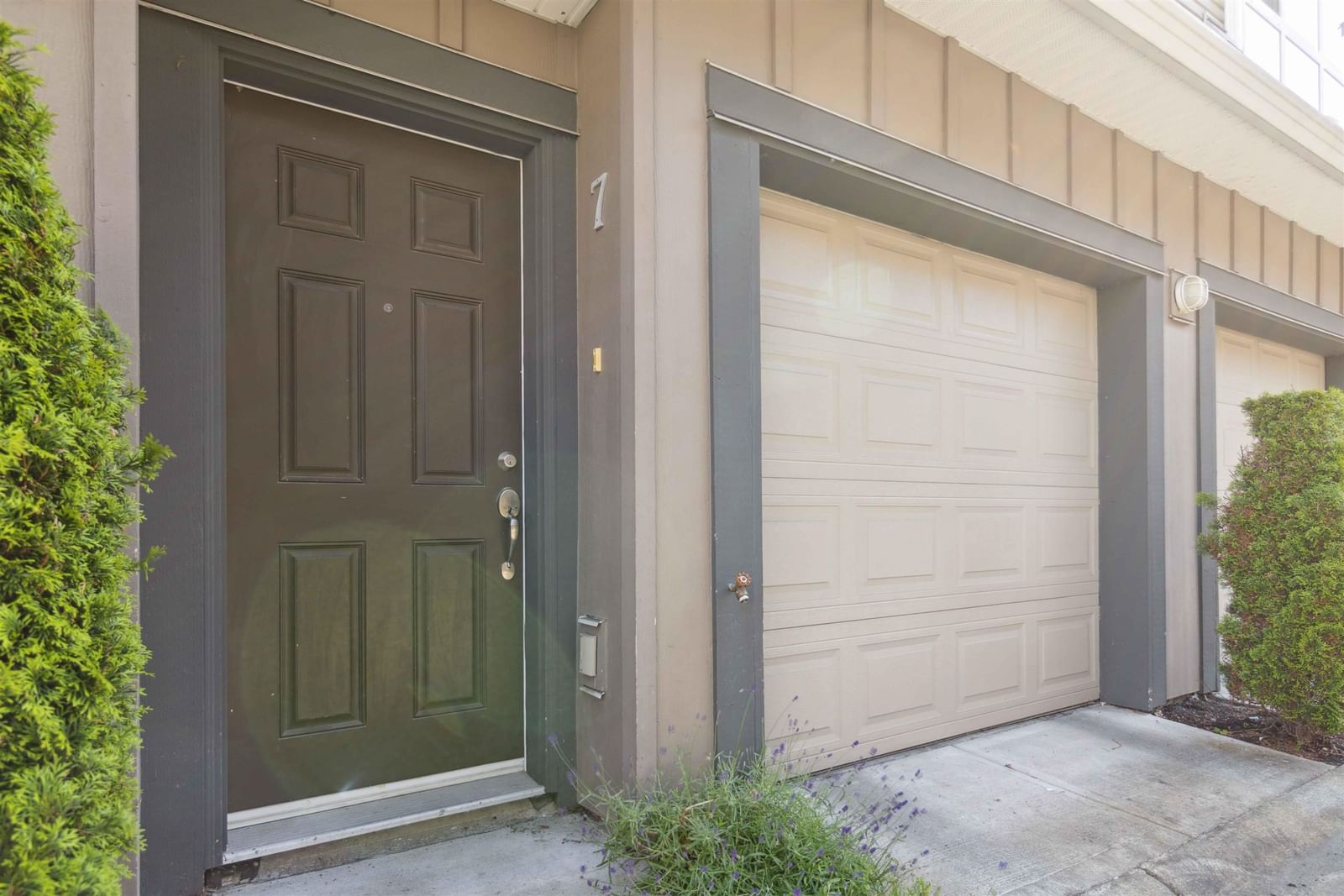 Listing Image 17