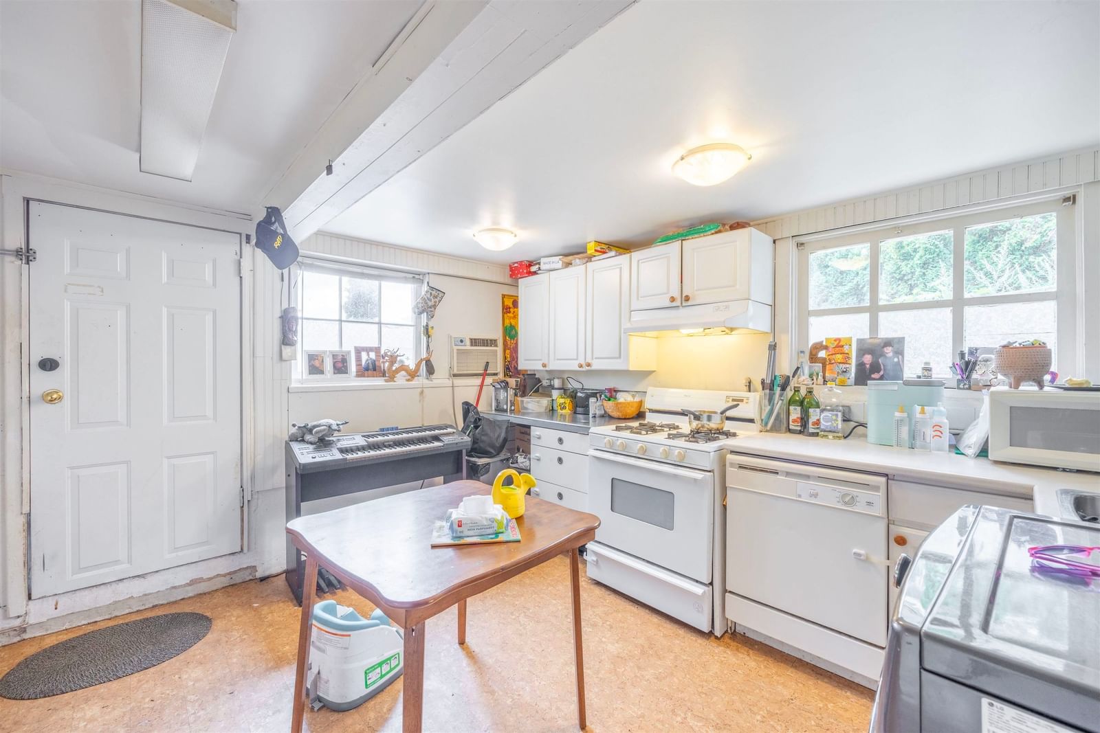 Listing Image 13
