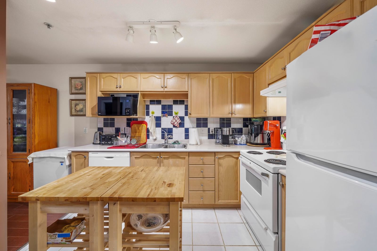 Listing Image 14