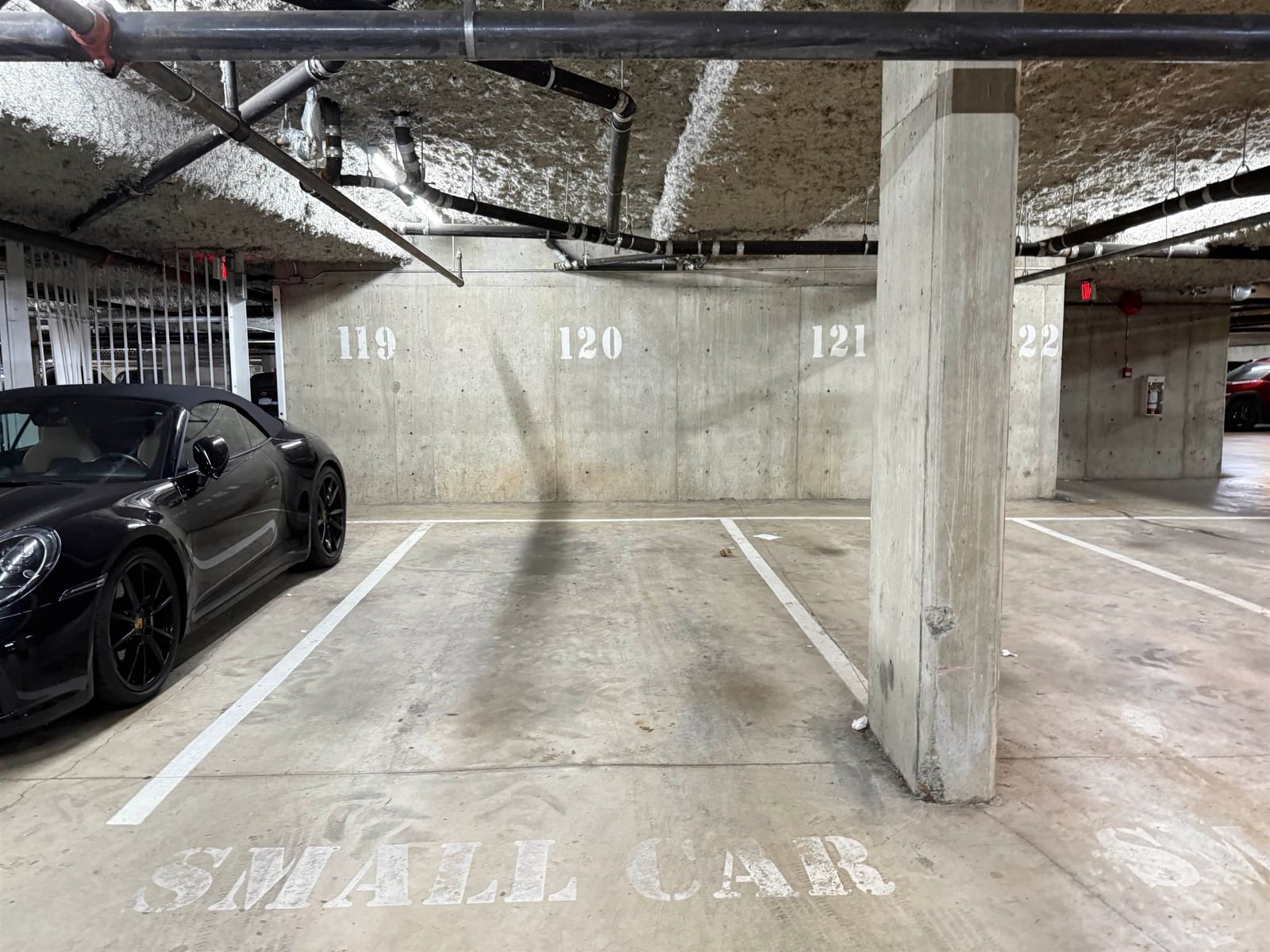 Listing Image 12