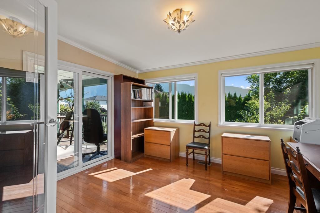 Listing Image 19