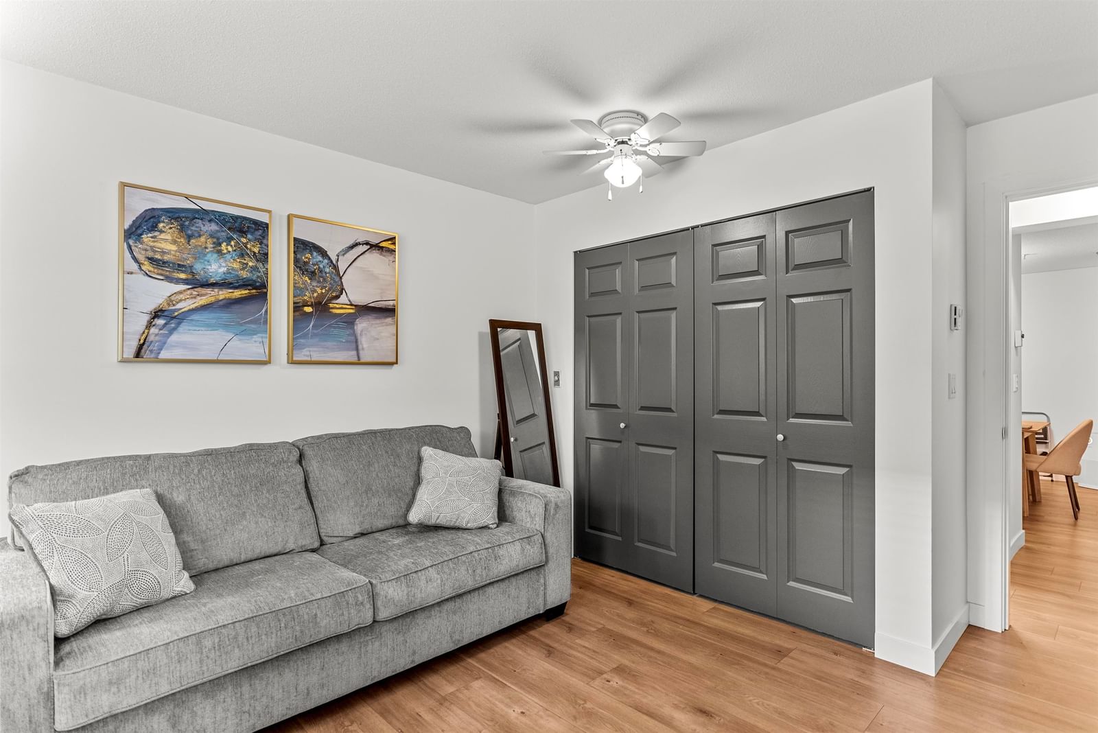Listing Image 17
