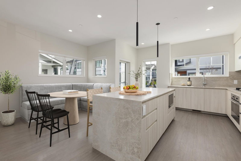 100 - 19451 Sutton Avenue, Pitt Meadows, V3Y 0G6 | Image 2