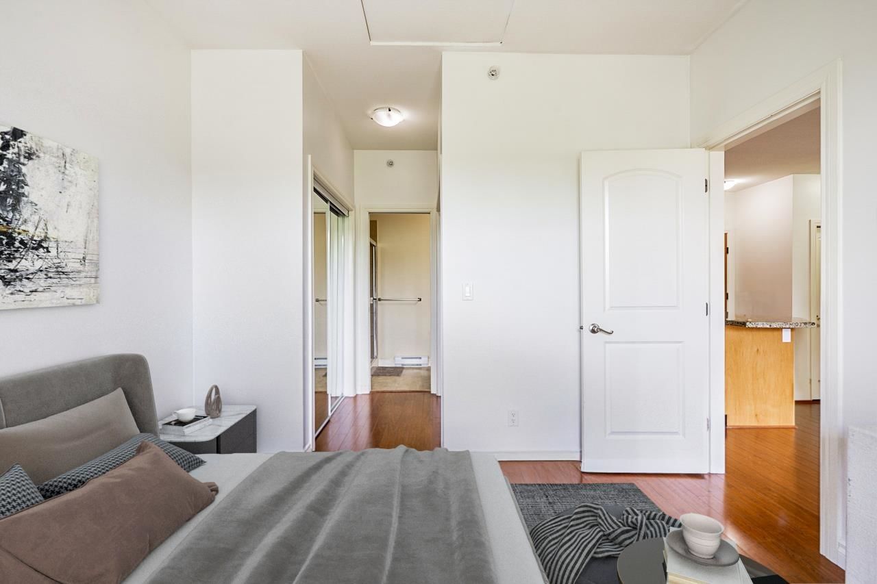 Listing Image 14