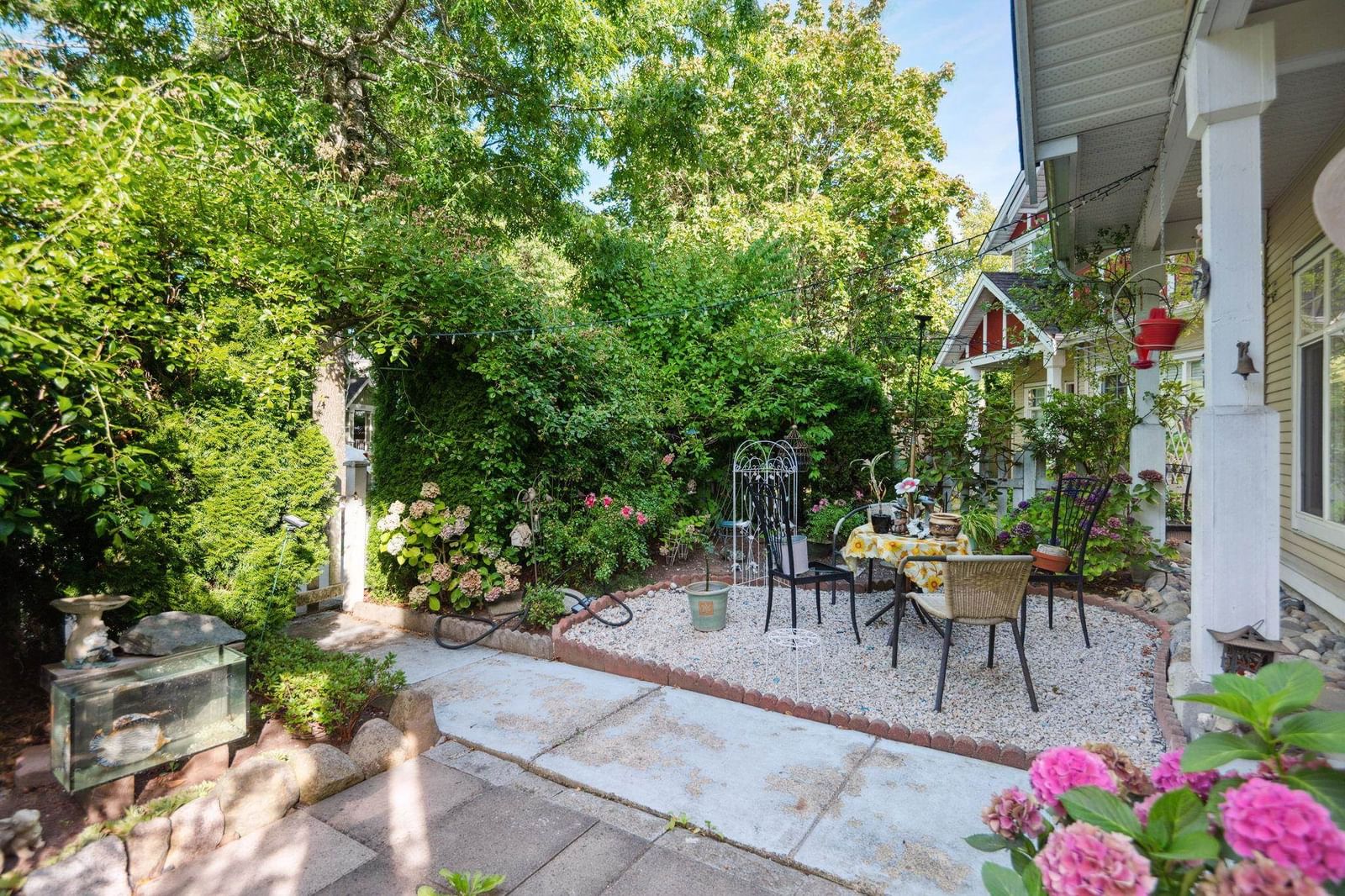 Listing Image 14
